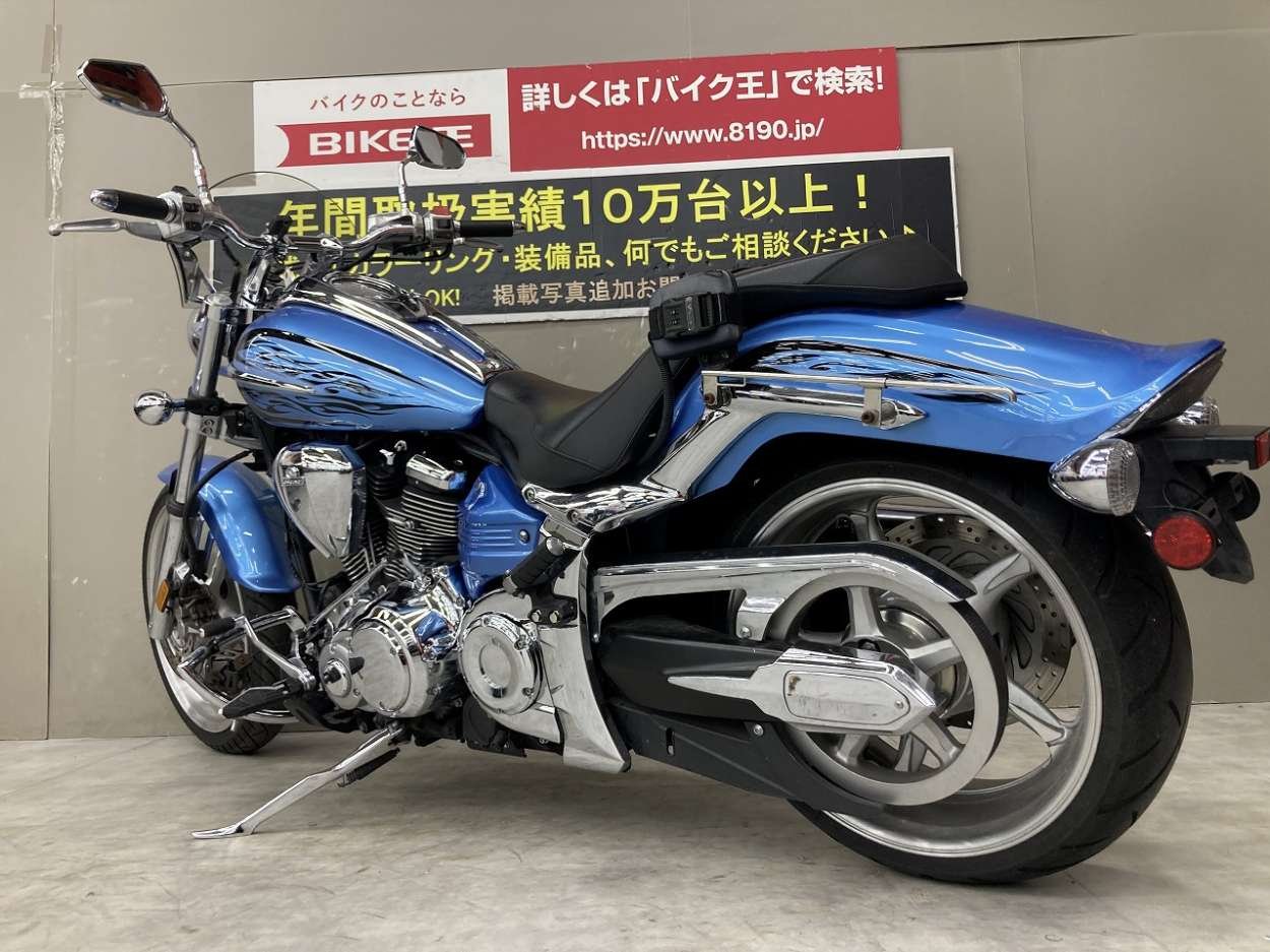 ▽XV1900CUレイダー 2011年モデル！スクリーン・エンジンガード装備