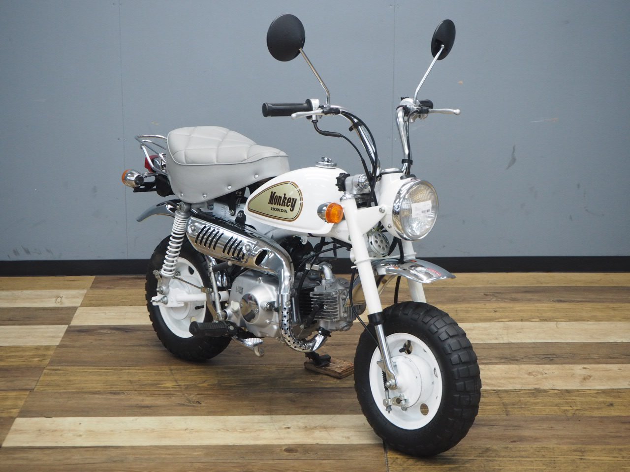 HONDA monkey 1988 スペシャルカラー white special Z50J - オートバイ