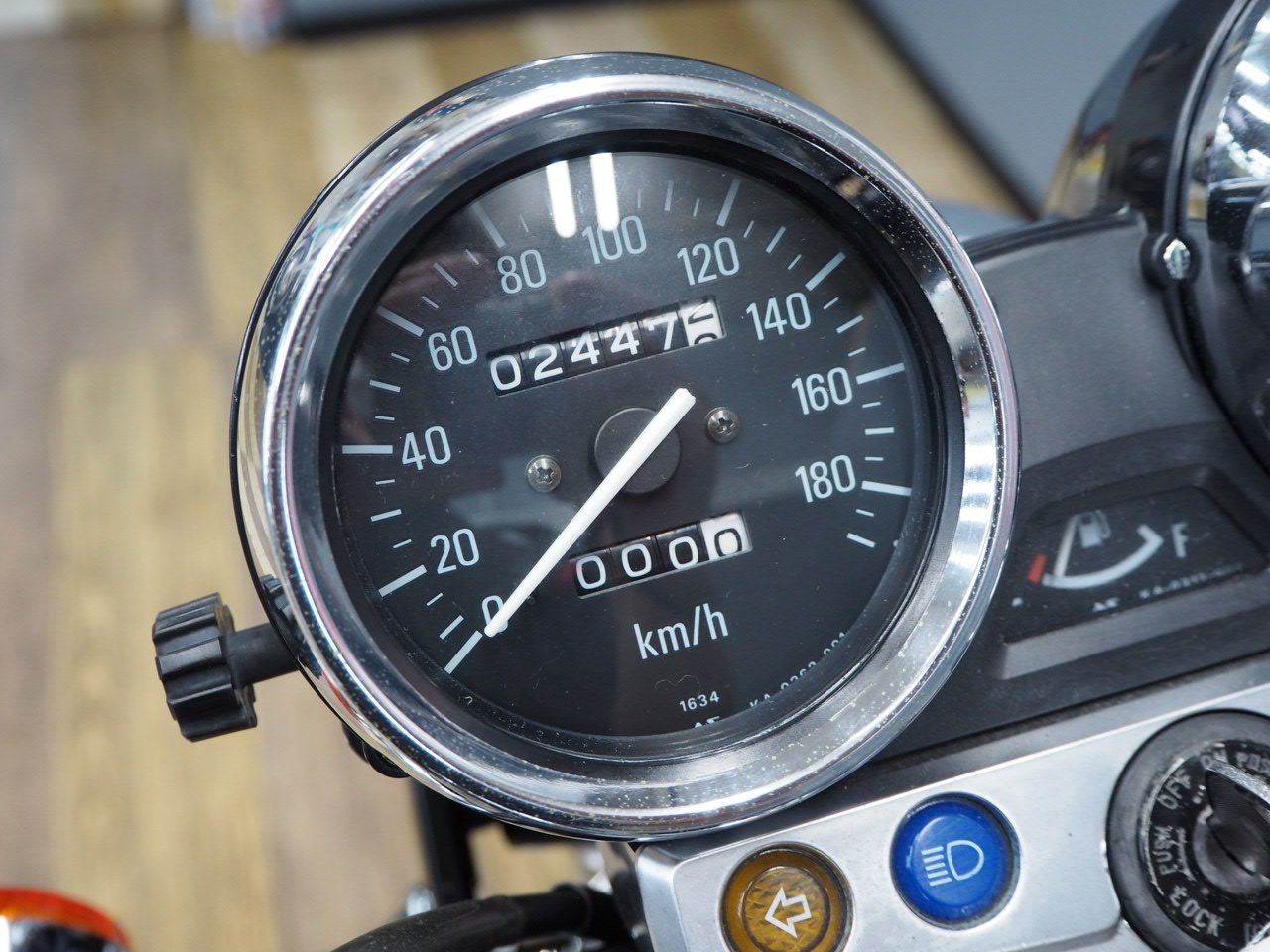 ZEPHYRχ G3 ドレミFX外装タイガーカラー仕様/モリワキワンピース ZEPHYRχ G3 ドレミFX外装タイガーカラー仕様/モリワキワンピース