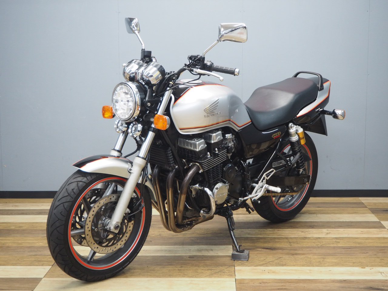 CB750・スペシャル モリワキショート管/バックステップ装備！! | バイク買うなら【バイク王】