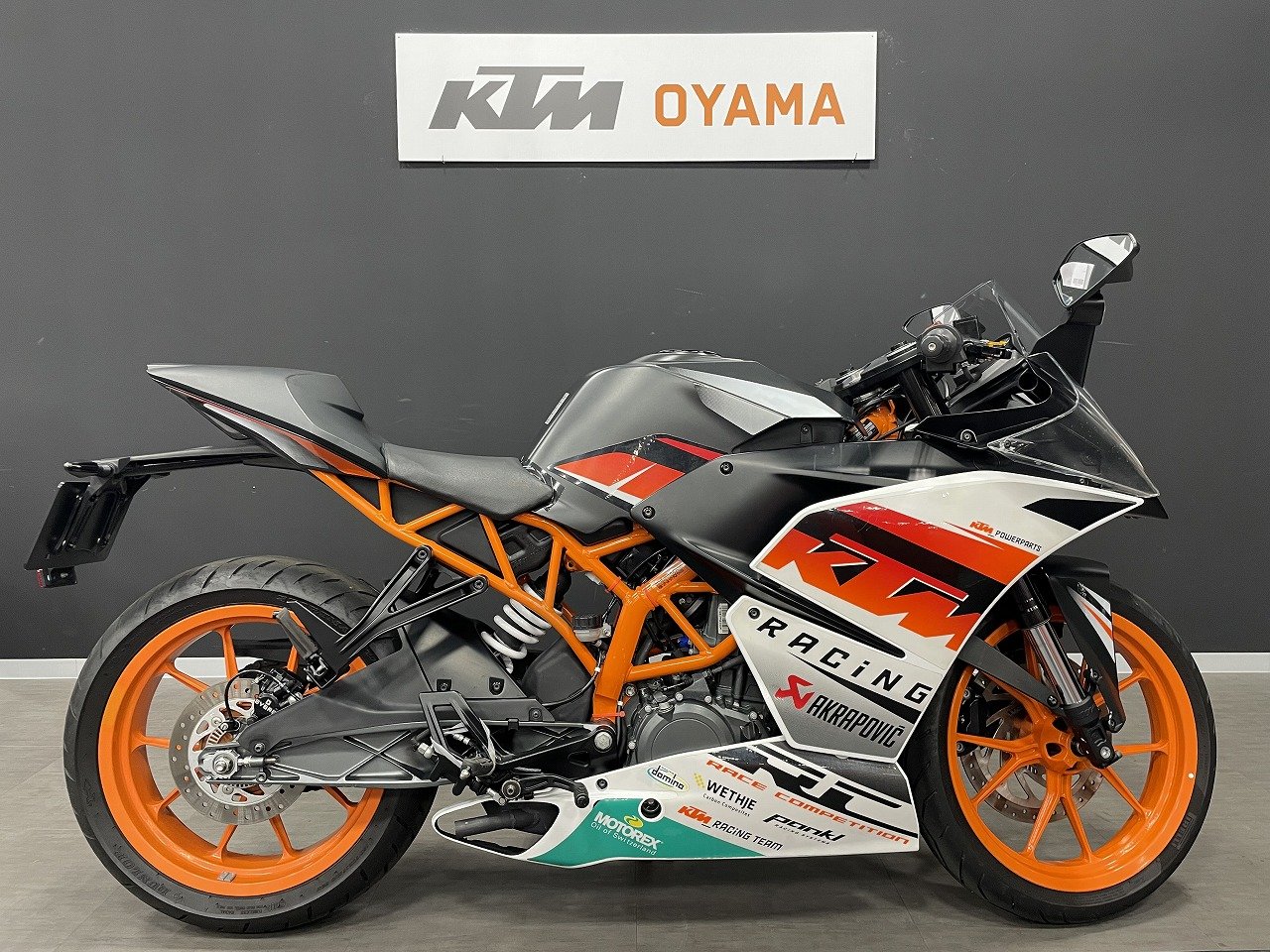 サマーセール対象車】【ＫＴＭ小山認定中古車】ＲＣ３９０ ローダウン デカールチューン レバーカスタム！! | バイク買うなら【バイク王】