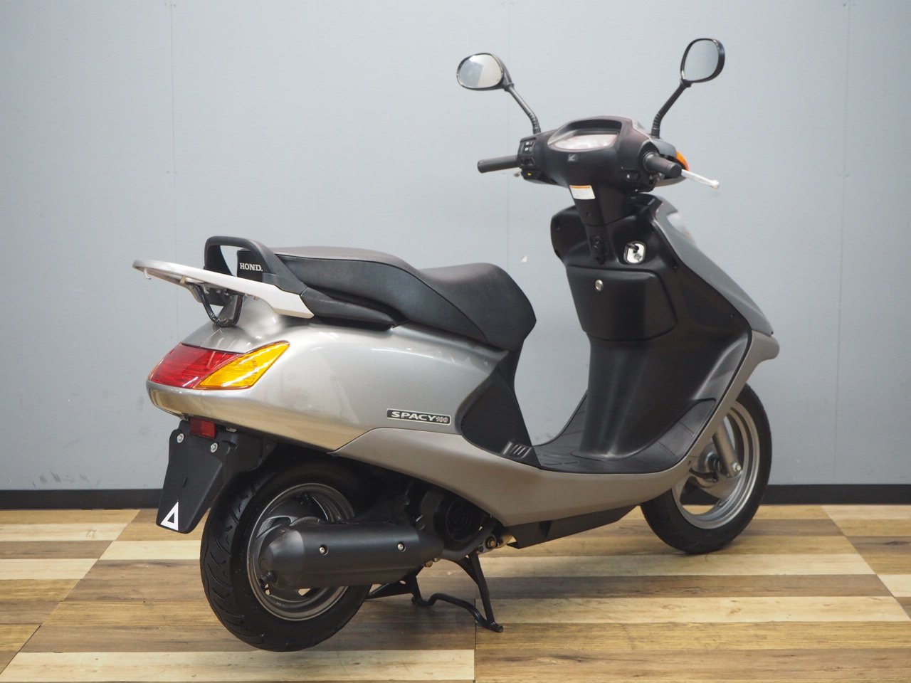 13740684.jpg?resize=600,450,ffffff