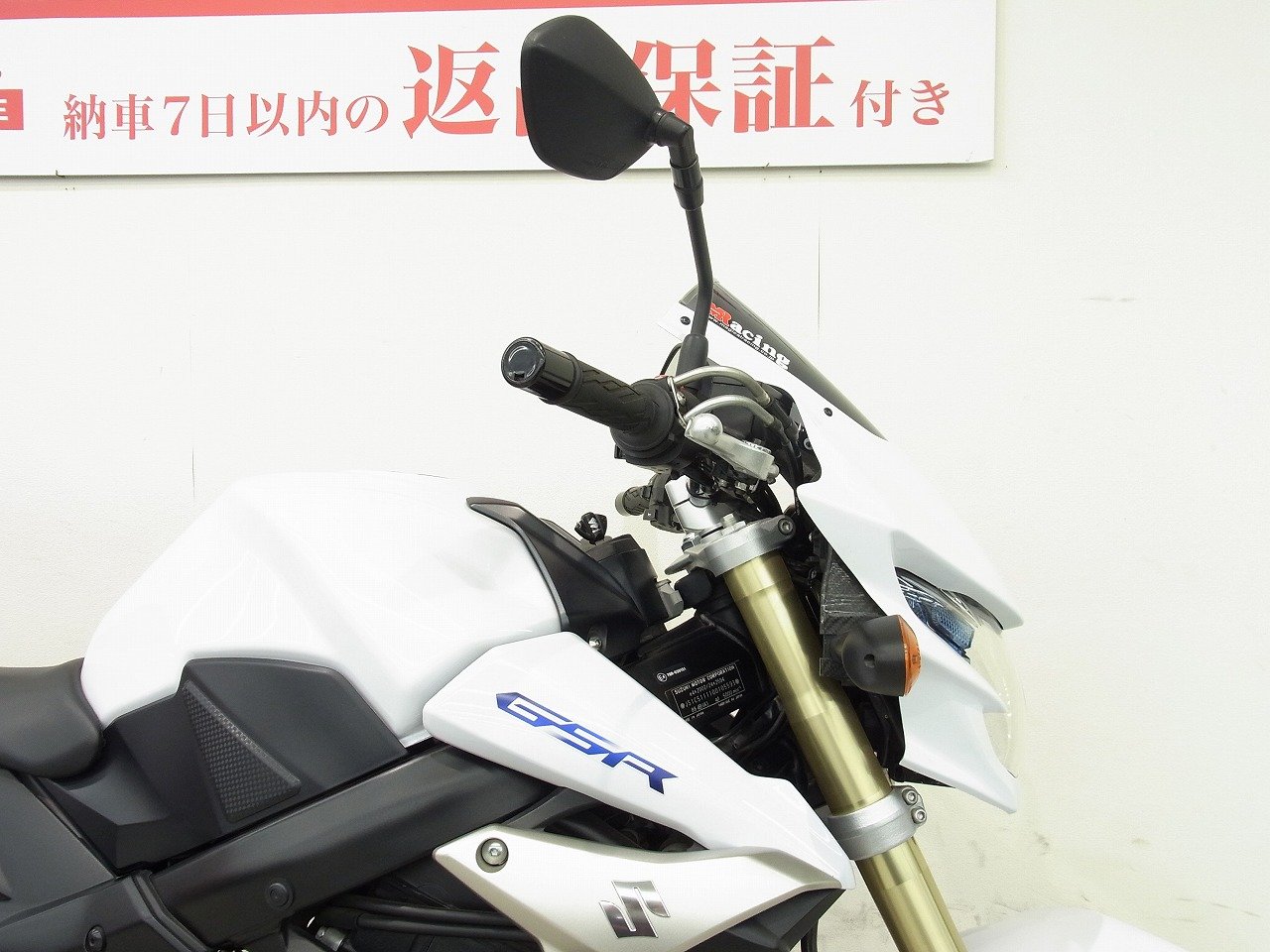 GSR750 / 2011年モデル / マジカルレーシング製アッパーカウルスクリーン／K-FACTORY製ラジエターカバー／スライダー等装備！! |  バイク買うなら【バイク王】