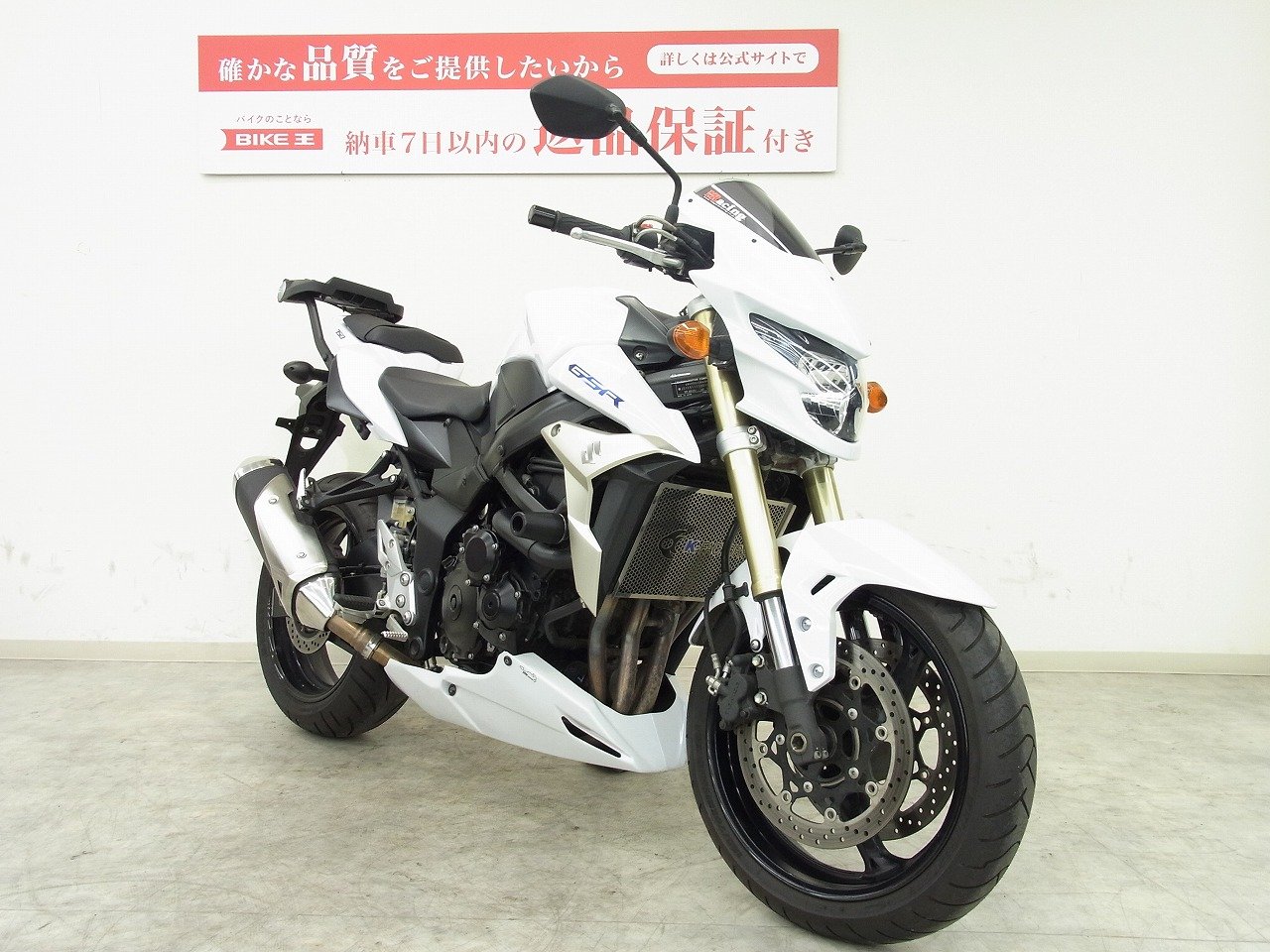 GSR750 / 2011年モデル / マジカルレーシング製アッパーカウルスクリーン／K-FACTORY製ラジエターカバー／スライダー等装備！! |  バイク買うなら【バイク王】