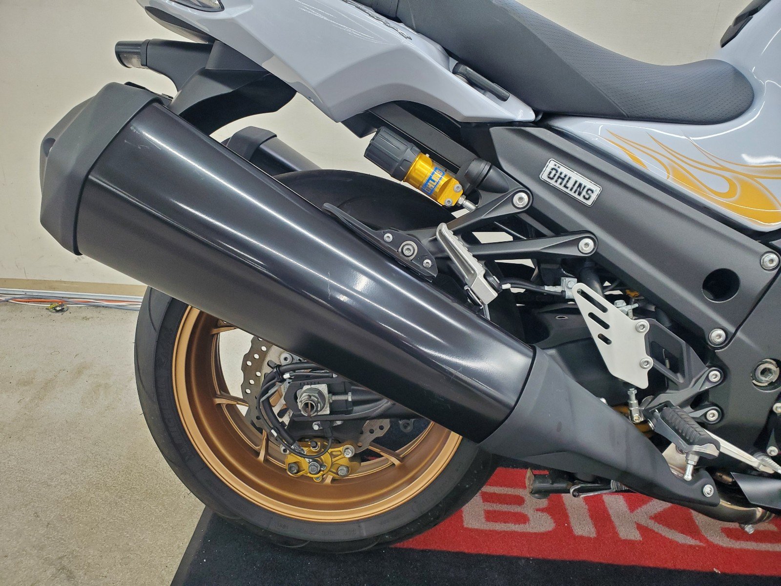 バイク王認定中古車】ZX-14R 2014年モデル オーリンズエディション 