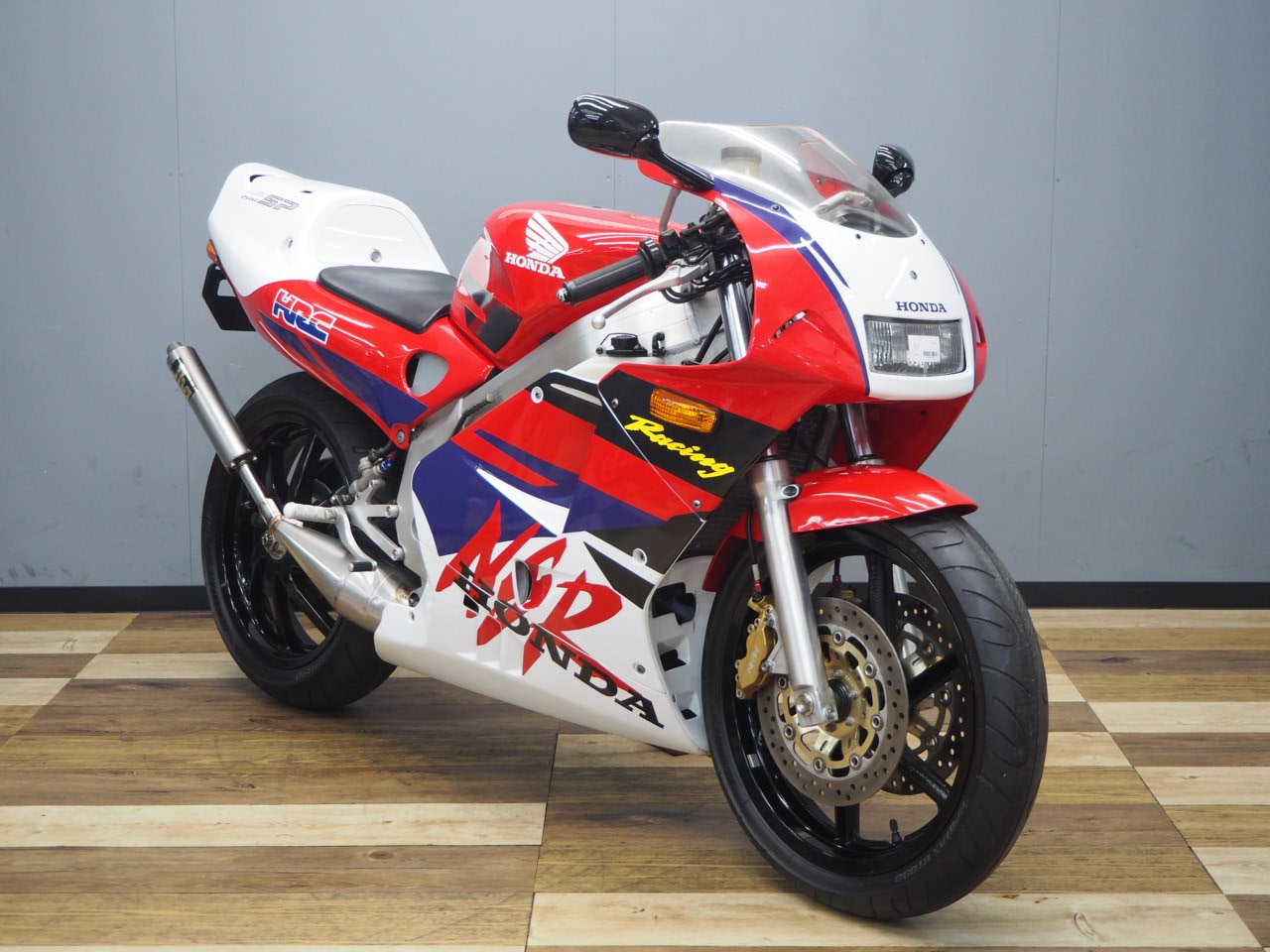 NSR250R SP MC28 Jhaチャンバー装備 HRCカラー仕様 | バイク買うなら【バイク王】