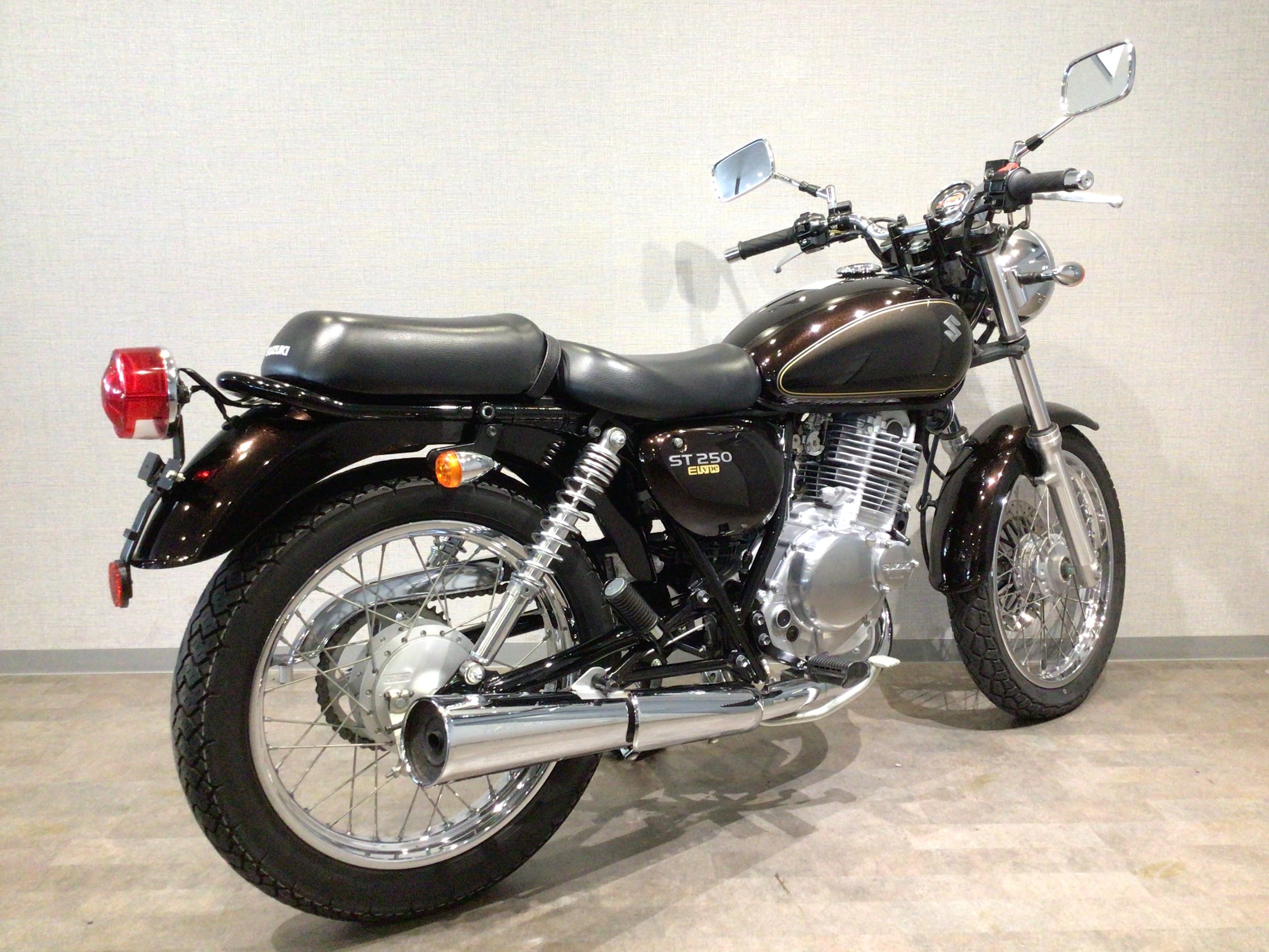 ＳＴ２５０ タイプＥ ＮＪ４ＣＡ型２００９年インジェクションモデル ＵＳＢポート装備 | バイク買うなら【バイク王】