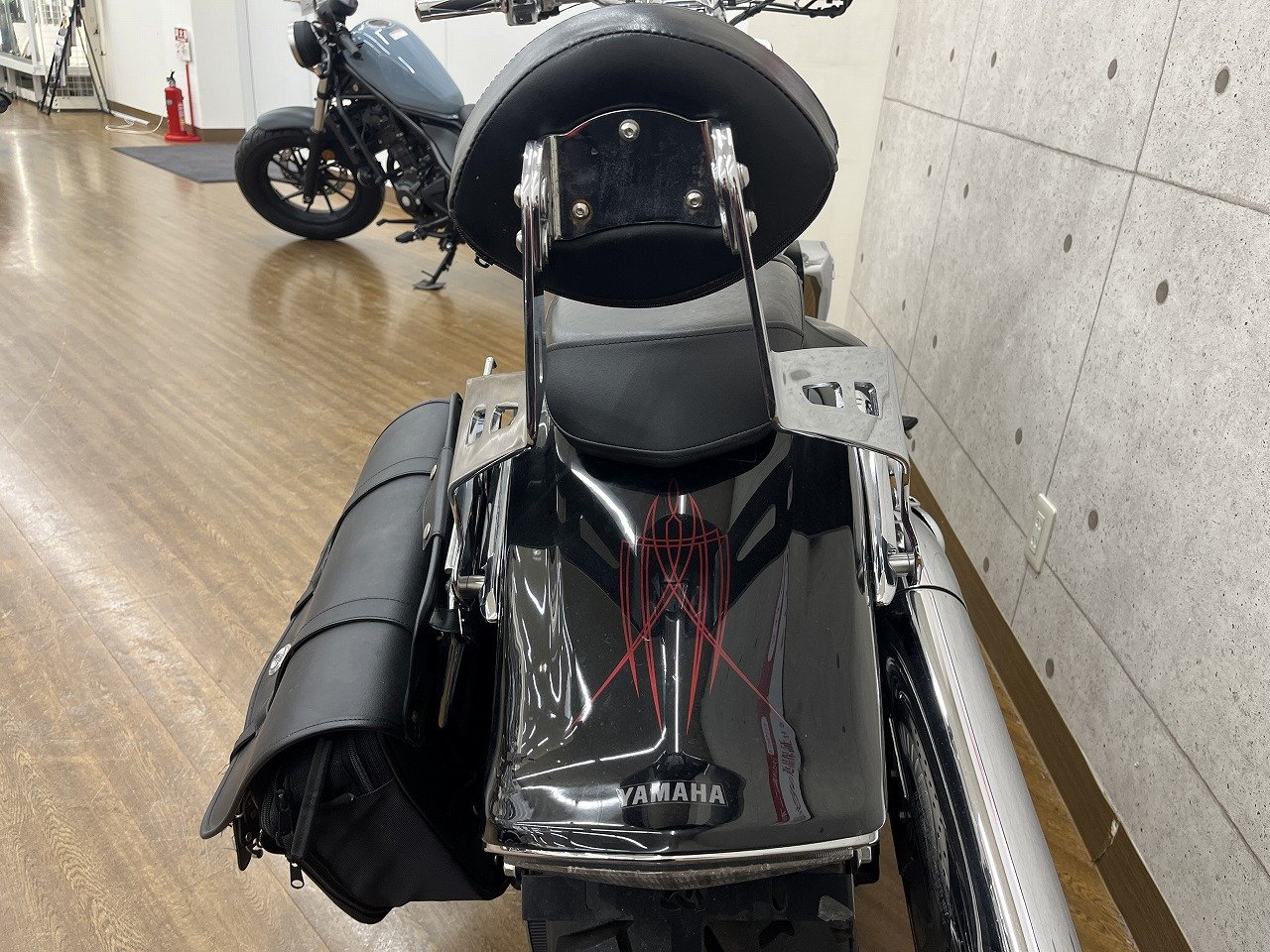 XV1900CUレイダー サイドバッグ バックレスト装備！! | バイク買うなら