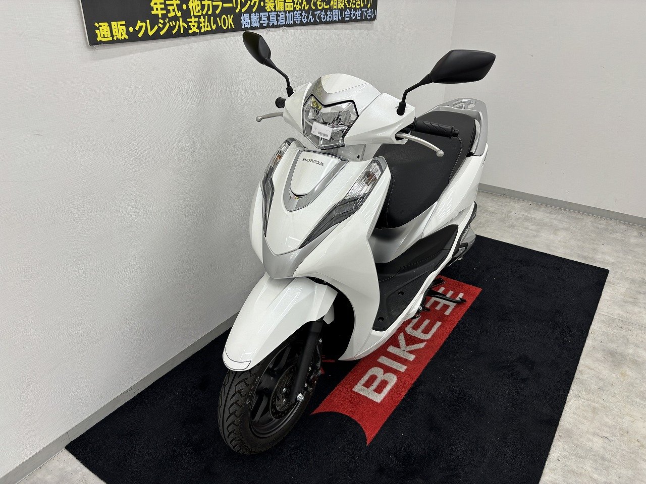 決算セール対象車】LEAD 125 ヘルメットが２つ入る大容量シート下スペースが魅力のスクーター! | バイク買うなら【バイク王】