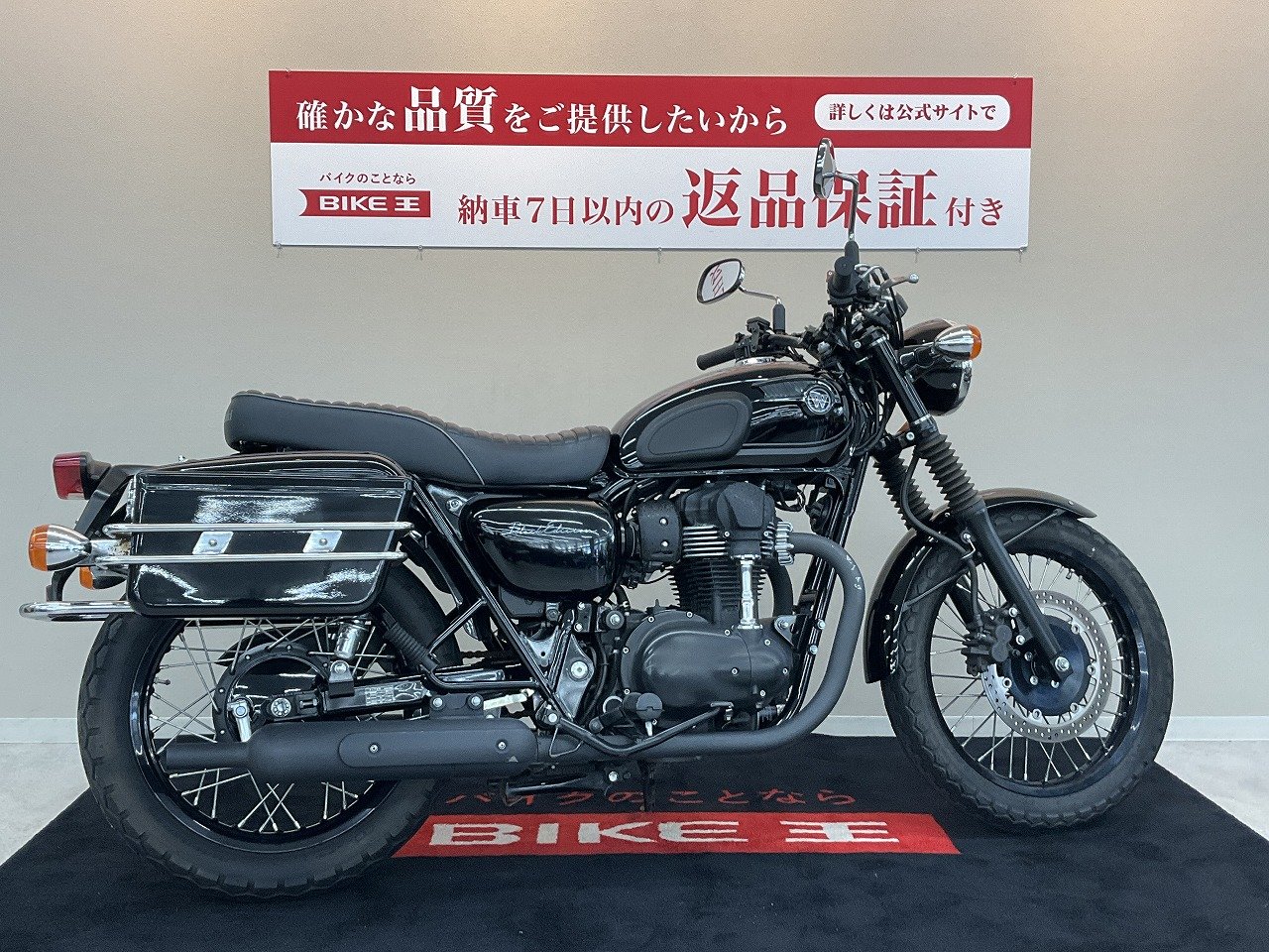 W800【ブラックエディション☆パニアケース装備☆】！! | バイク買うなら【バイク王】