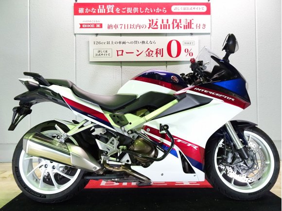 VFR800F（ABS）　2019年モデル／ハリケーンハンドルカスタム／エンジンガード装備／グリップヒーター装備