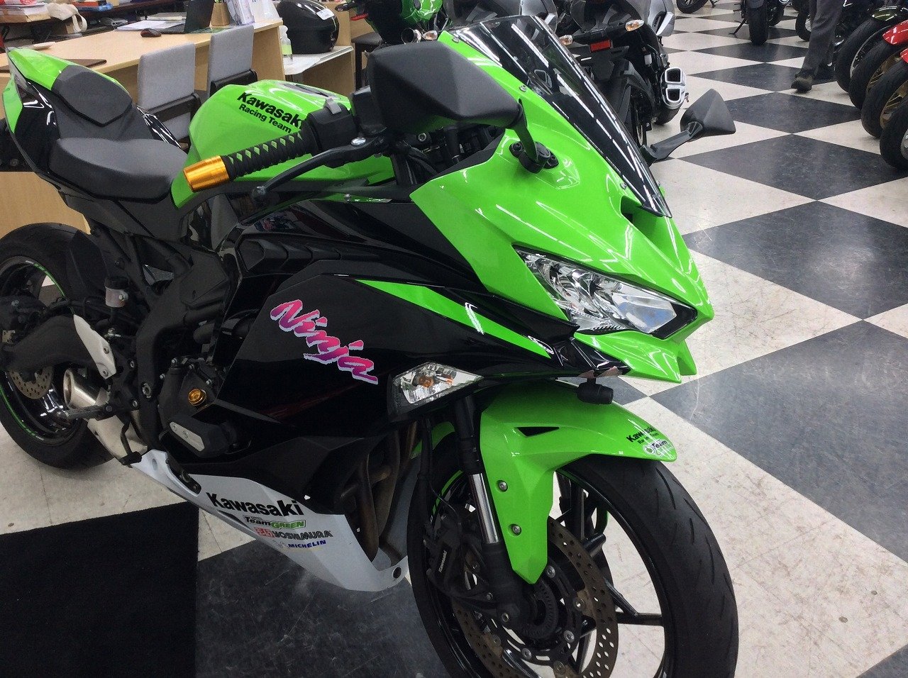 マル得】ZX-25R SE【水冷4気筒・クイックシフター】 | バイク