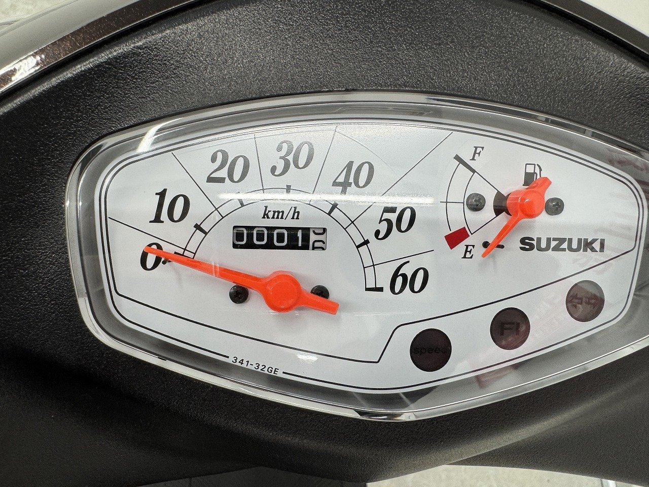 2922.定番人気　アドレスv50 高年式白メーター　バッテリー新品　千葉県柏市　即日配送、自走引き取りも可能 定番人気 アドレスv50（白メーター） バッテリー新品 千葉県柏市 配送