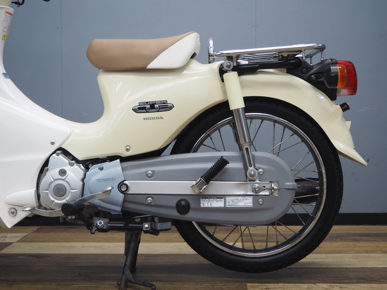【売約済】ホンダ  スーパーカブ110  JA07  バージンベージュ  口コミ投稿で5千円引き！ スーパーカブ110」に新色を2色追加し発売 | Honda 企業情報サイト