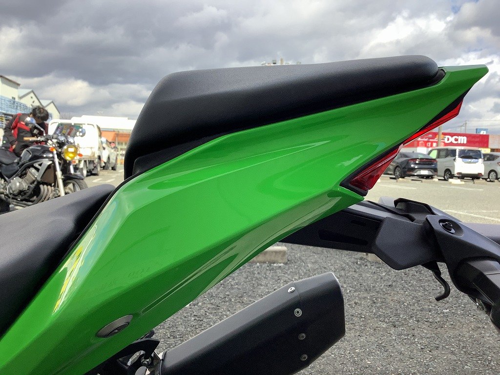 Ninja ZX-25R SE 前後ドラレコ・トリックスターのマフラー・純正エンジンスライダー装備！！! | バイク買うなら【バイク王】