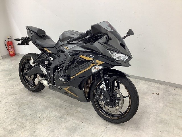 Ninja ZX-25R SE 2022年モデル ワンオーナー 低走行車両 フル Ninja ZX-25R SE 2022年モデル ワンオーナー 低走行車両 フル
