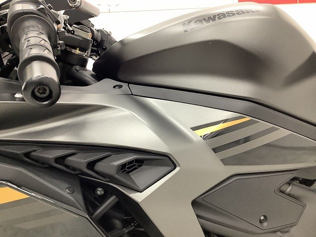 Ninja ZX-25R SE 2022年モデル ワンオーナー 低走行車両 フル