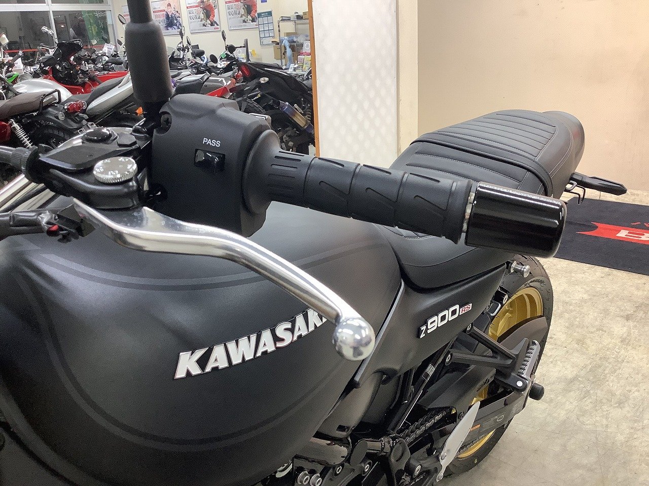 Z900RS SE【マットブラックの玉数少ない希少な一台】 | バイク