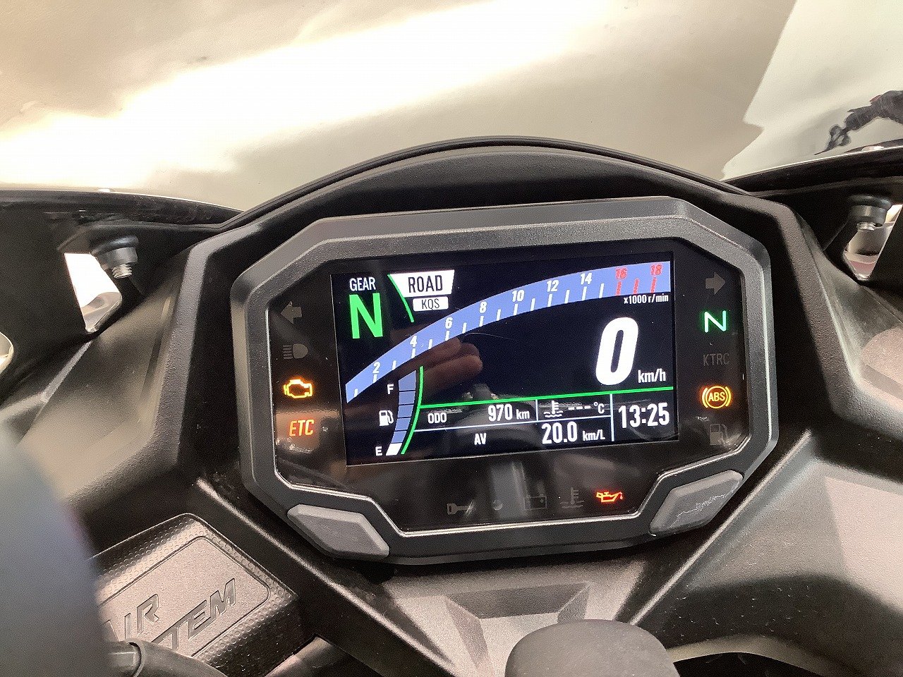 ZX－4R SE 2024年モデル・ZX400P型・スマート