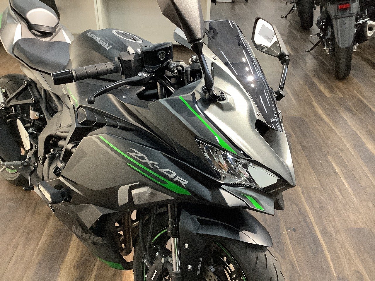 ZX－4R SE ☆2023年モデル／フルノーマル | バイク