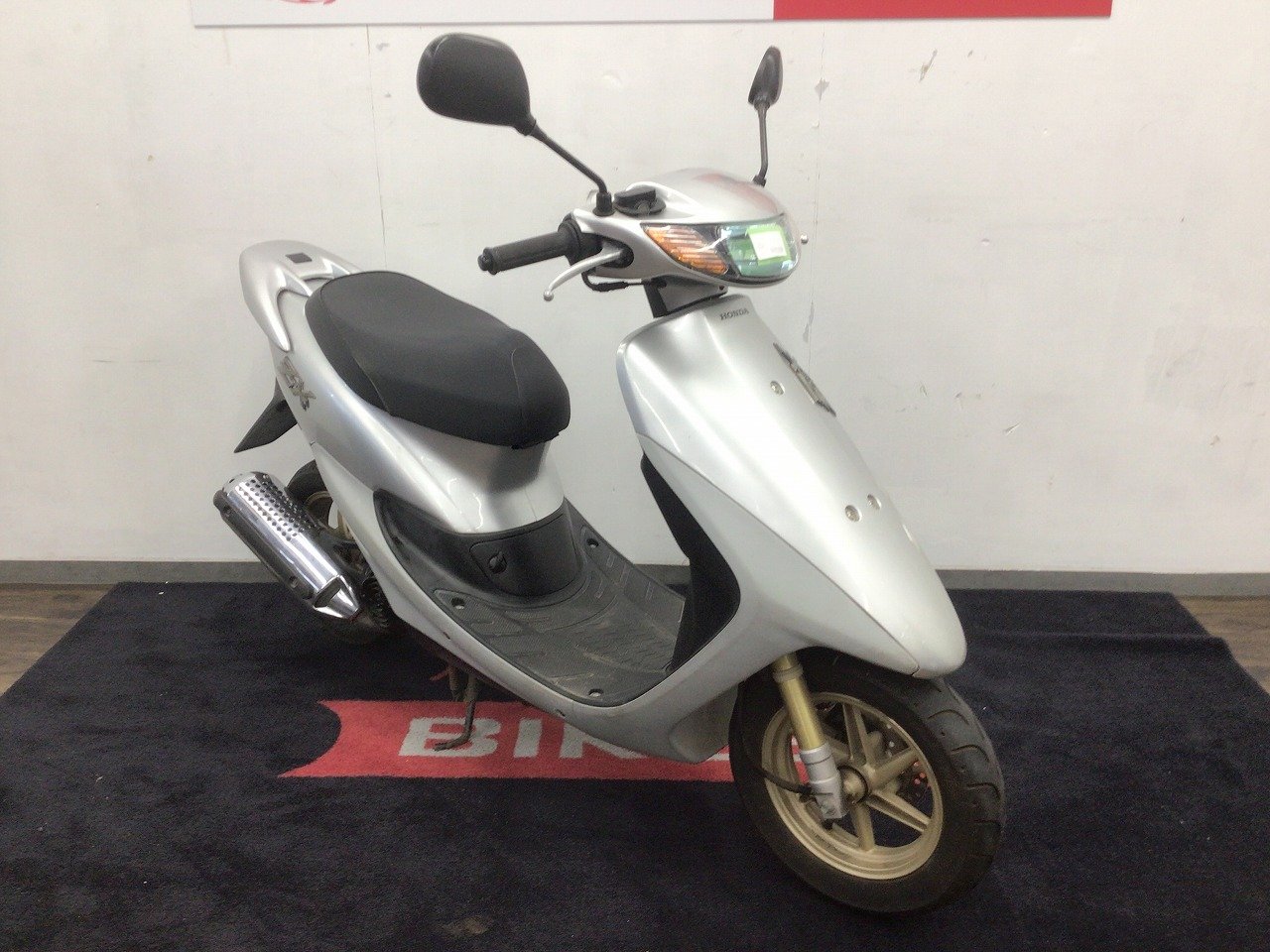 中古 KAWASAKI カワサキ Ninja ZX−4R SE 2023 はと