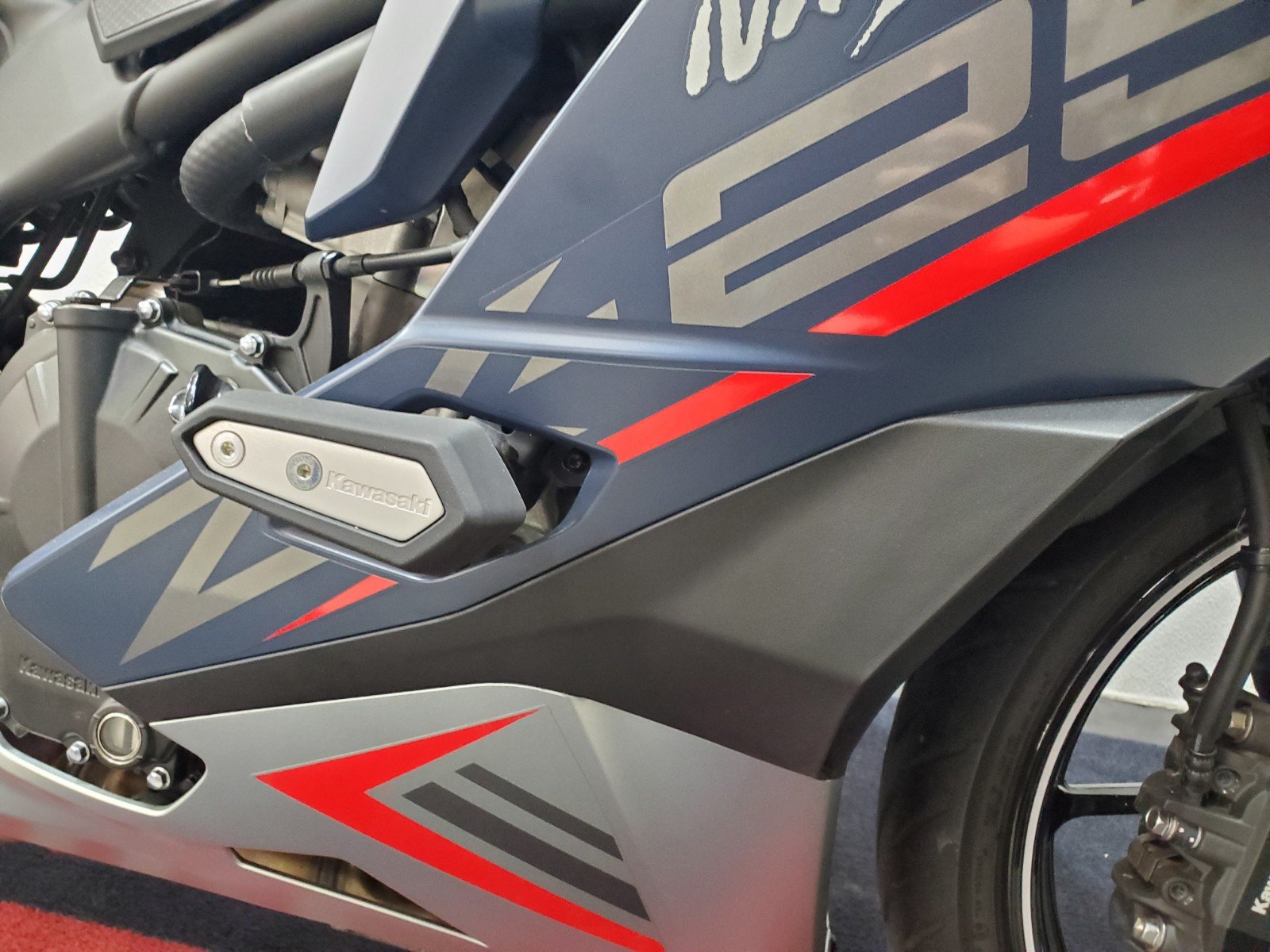 ZX-25R SE 2022年モデル マルチバー装備!! | バイク買うなら ZX-25R SE 2022年モデル マルチバー装備!! | バイク買うなら