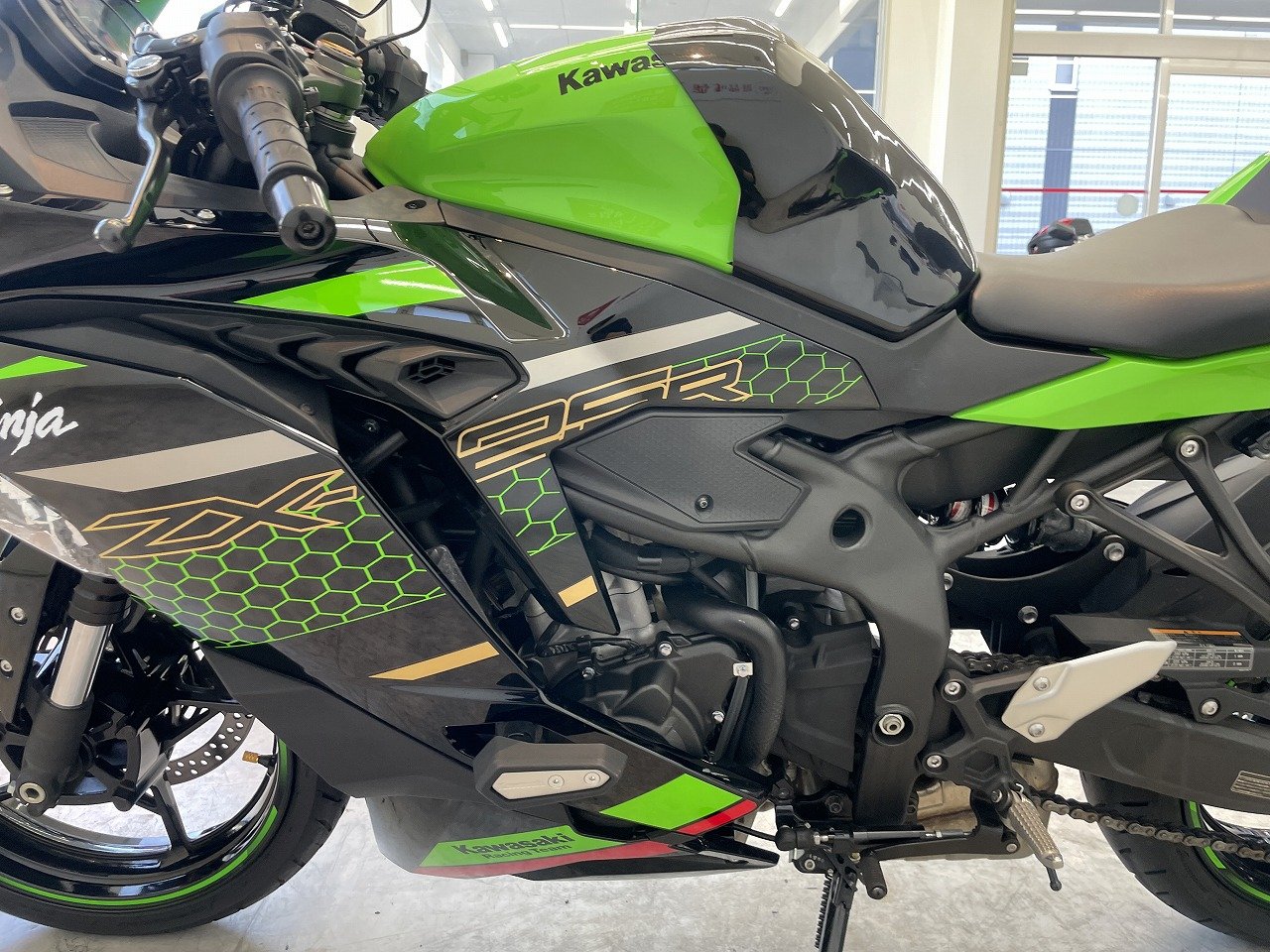 Ninja ZX-25R SE【マル得】2021年モデル/エンジンスライダー