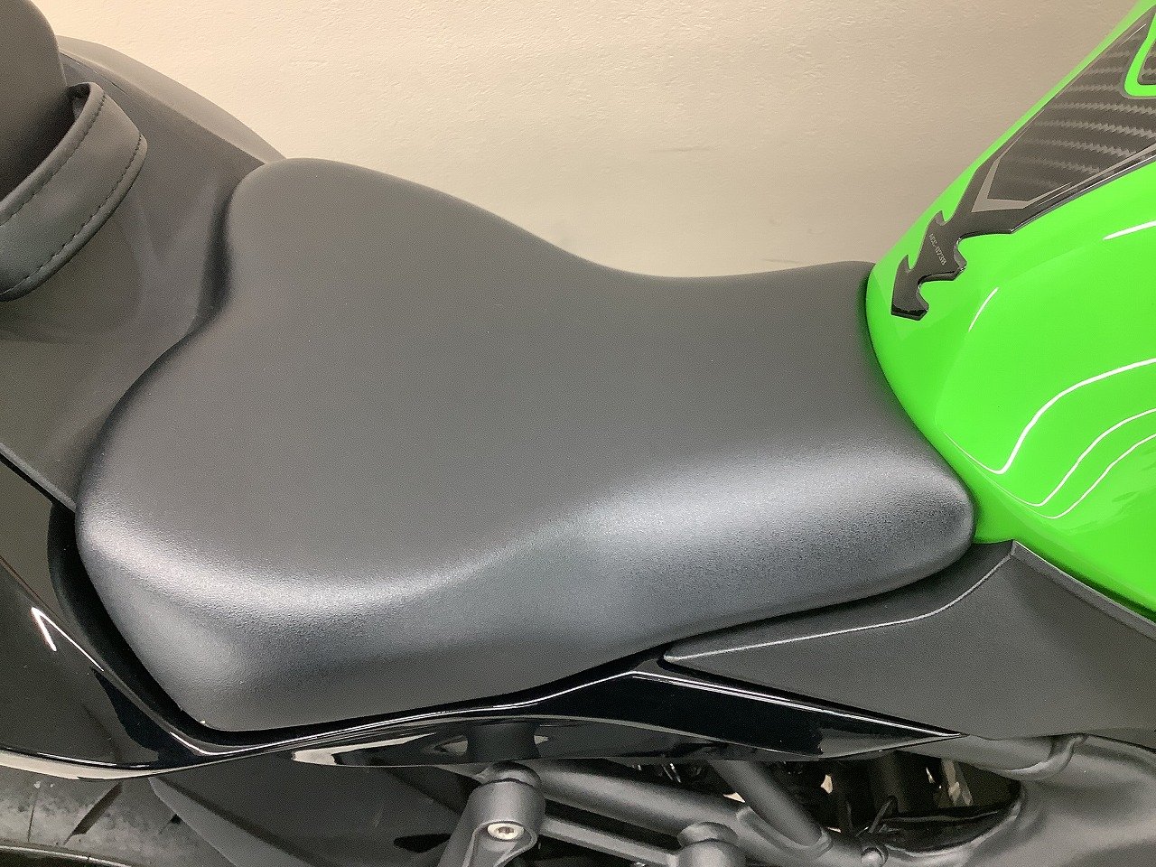 ニンジャZX-25R SE KRT Edition 2022年モデル・ZX250E型・前後