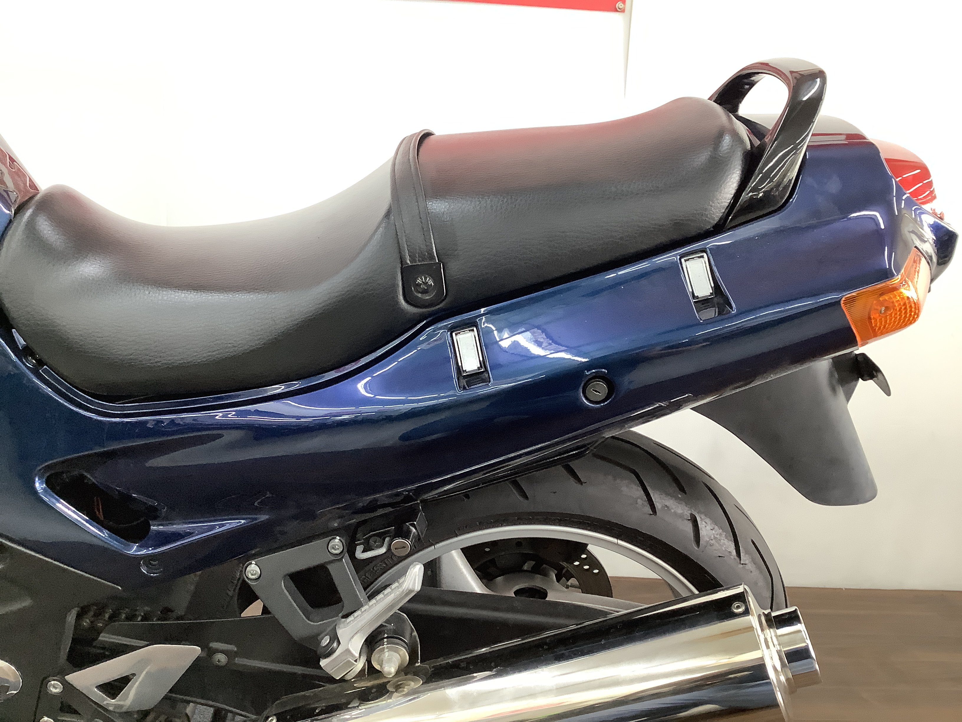 ZZR400 2005年 4気筒 | バイク買うなら【バイク王】