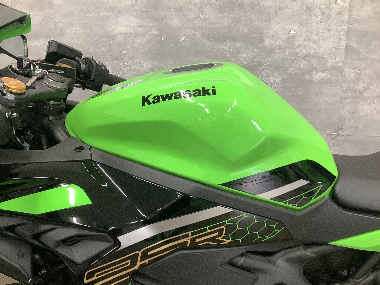 Ninja ZX-25R SE KRT Edition 2021年モデル フルノーマル