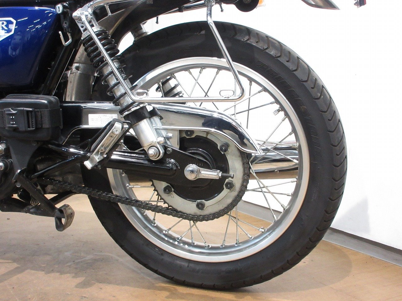 鉄人２９号さん専用 SR400ファイナルエディション　リアサスペンション美品 SR400 Final Edition」を発売 ～43年変わらない“SRらしい”個性が