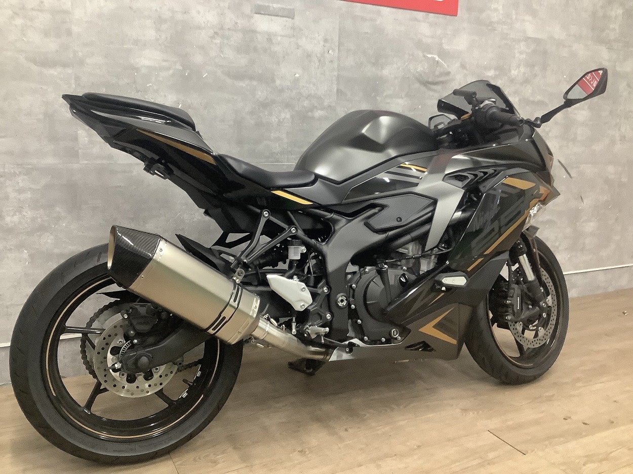 moekao出品　★21　★25チャンドラー Kawasaki Ninja ZX-25R Metallic Spark Black (Diecast Car