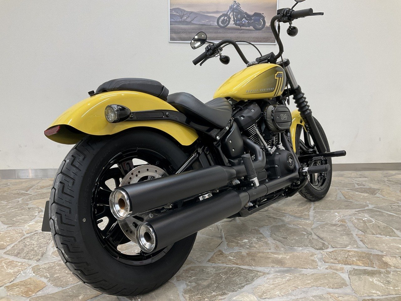 マル得車両】Street Bob 114 [ FXBBS1870 ] オベロン左右レバー