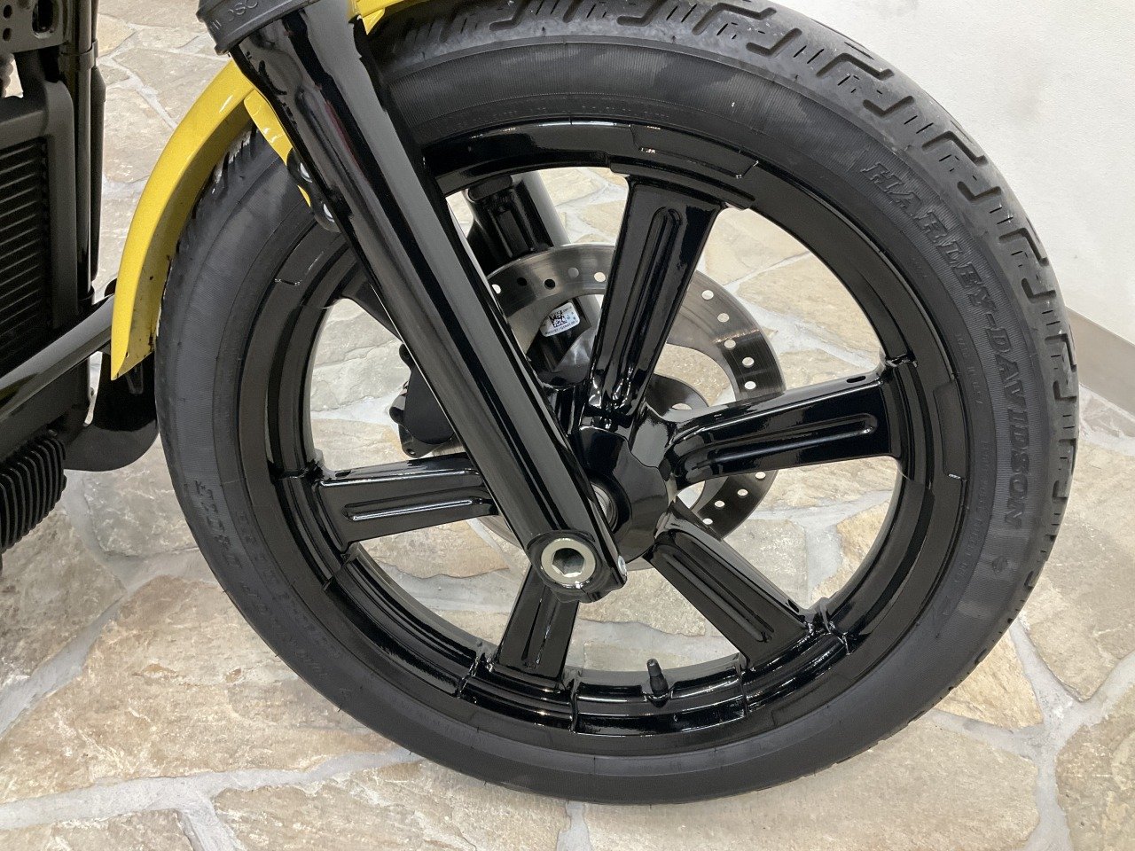 マル得車両】Street Bob 114 [ FXBBS1870 ] オベロン左右レバー