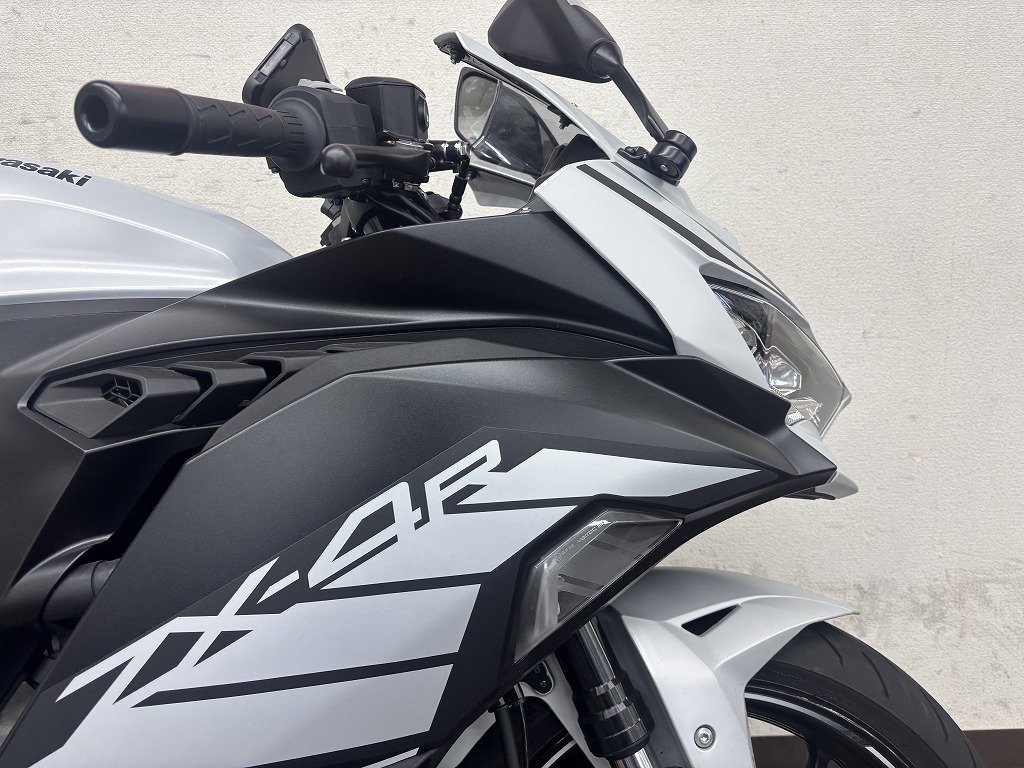 Ninja ZX-4R SE 2025年式モデル | バイク買うなら【バイク王】