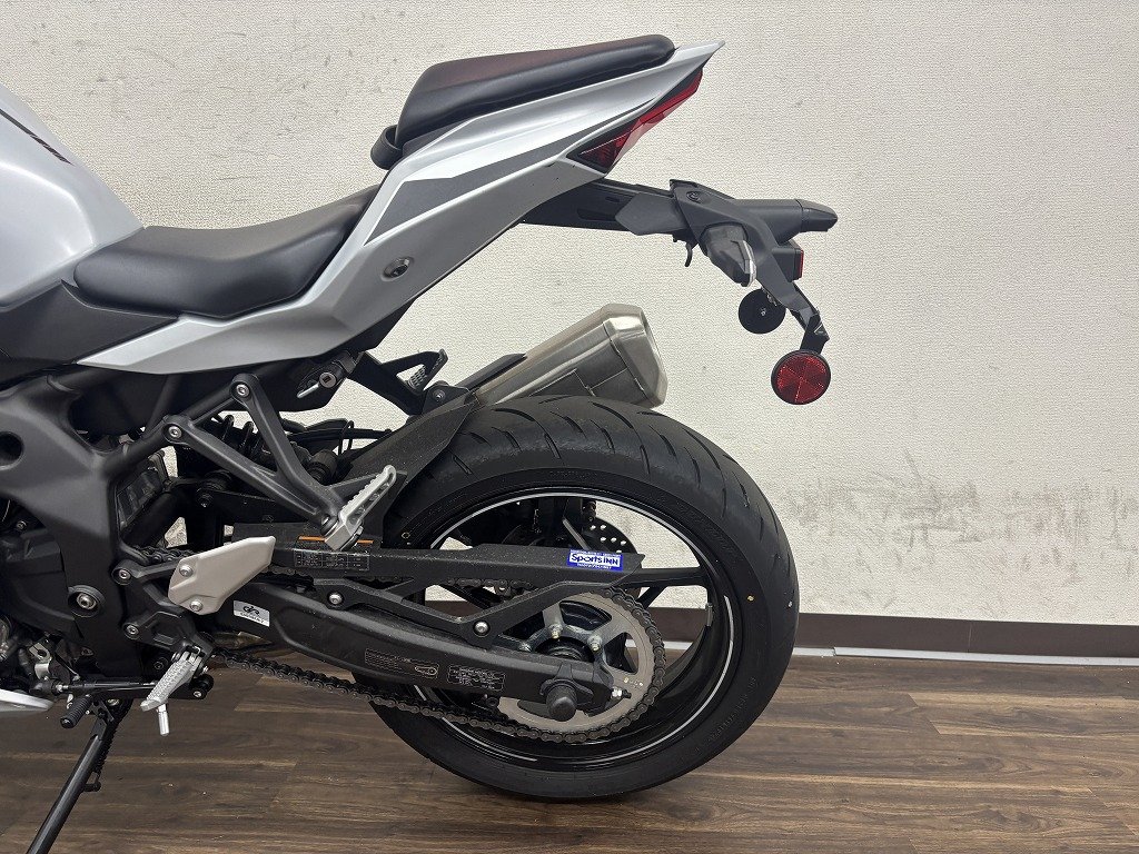 Ninja ZX-4R SE 2025年式モデル | バイク買うなら【バイク王】