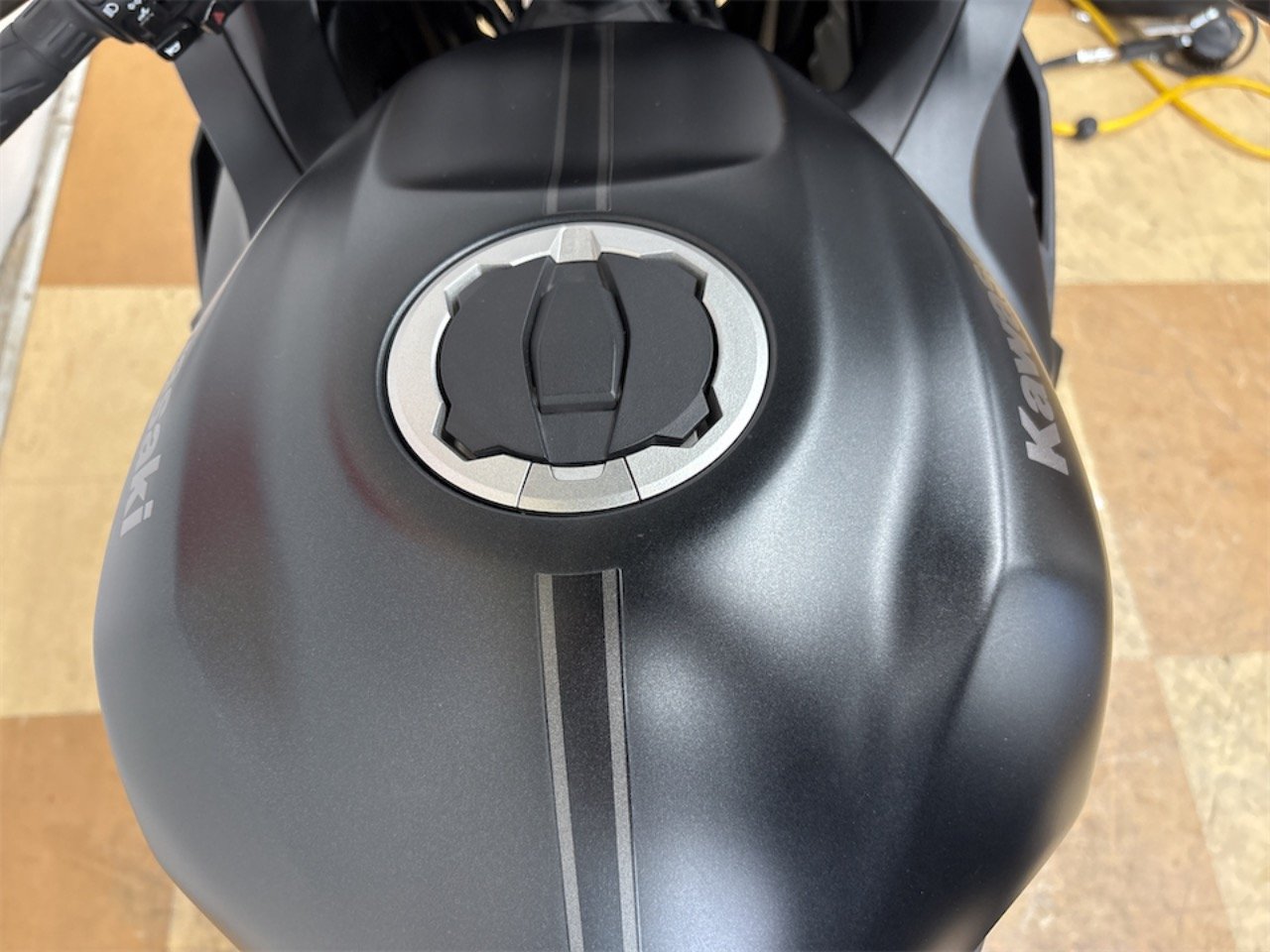 マルサン450 輸出版イメージ　べギラ　ワンオフ物　最終価格 ZX－4R SE 2024年モデル トリックスター製