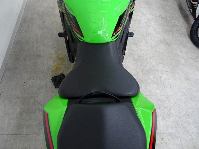 Ninja ZX-4RR BEET製フルエキゾーストマフラー/フェンダーレス