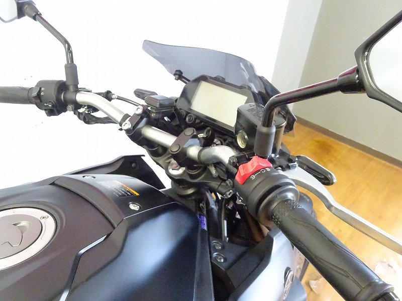 MT-25 ABS フロントスクリーン | バイク買うなら【バイク王】