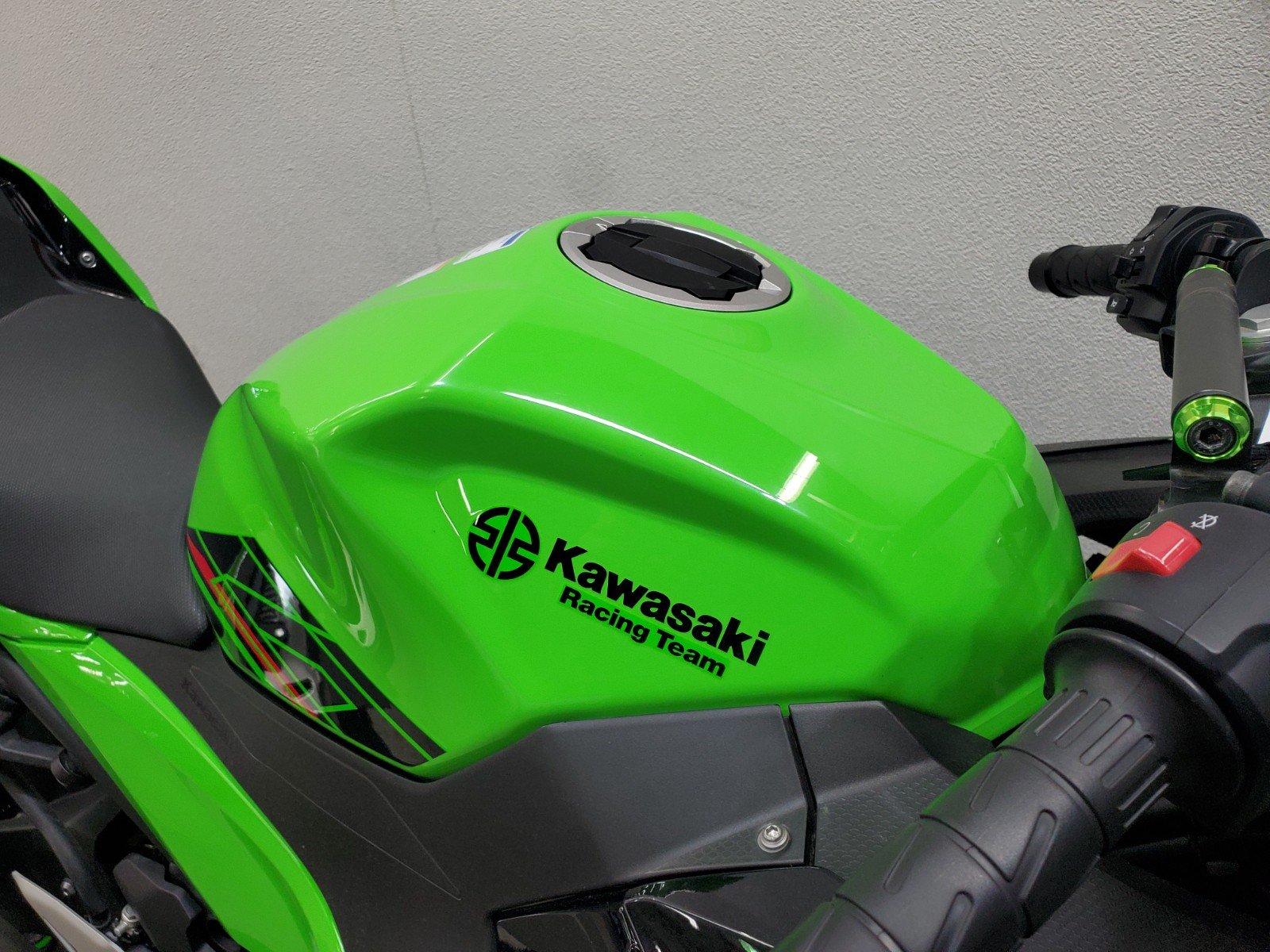 早い者勝ち！キーパー技研 豪華限定セット マル得】NINJA400 2023年モデル ワンオーナー KRTエディション