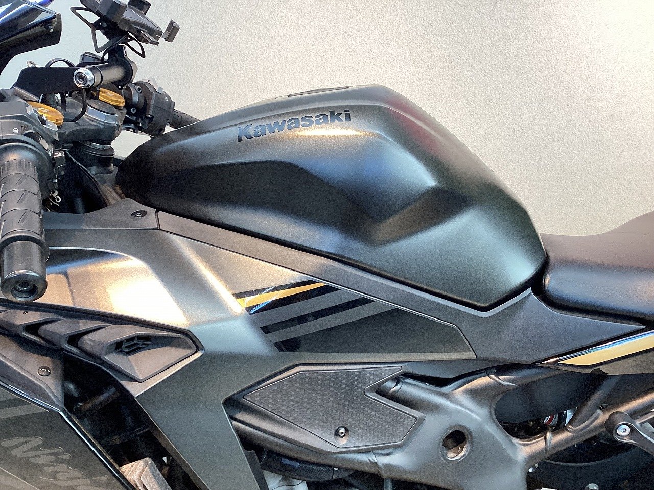 【安心の関税送料込&国内追跡発送】25SS新作 VIP価格 ZX-25R 2022年モデル | バイク買うなら【バイク王】
