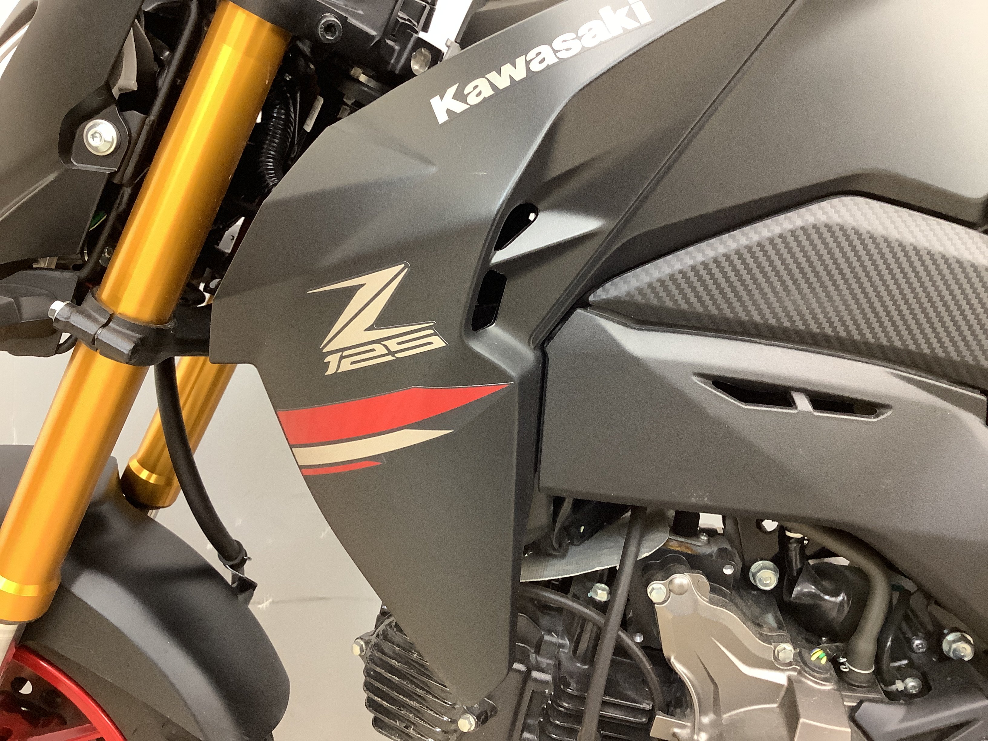 Z125 PRO SP武川製政府認証ボンバーマフラー 装備・フェンダーレス