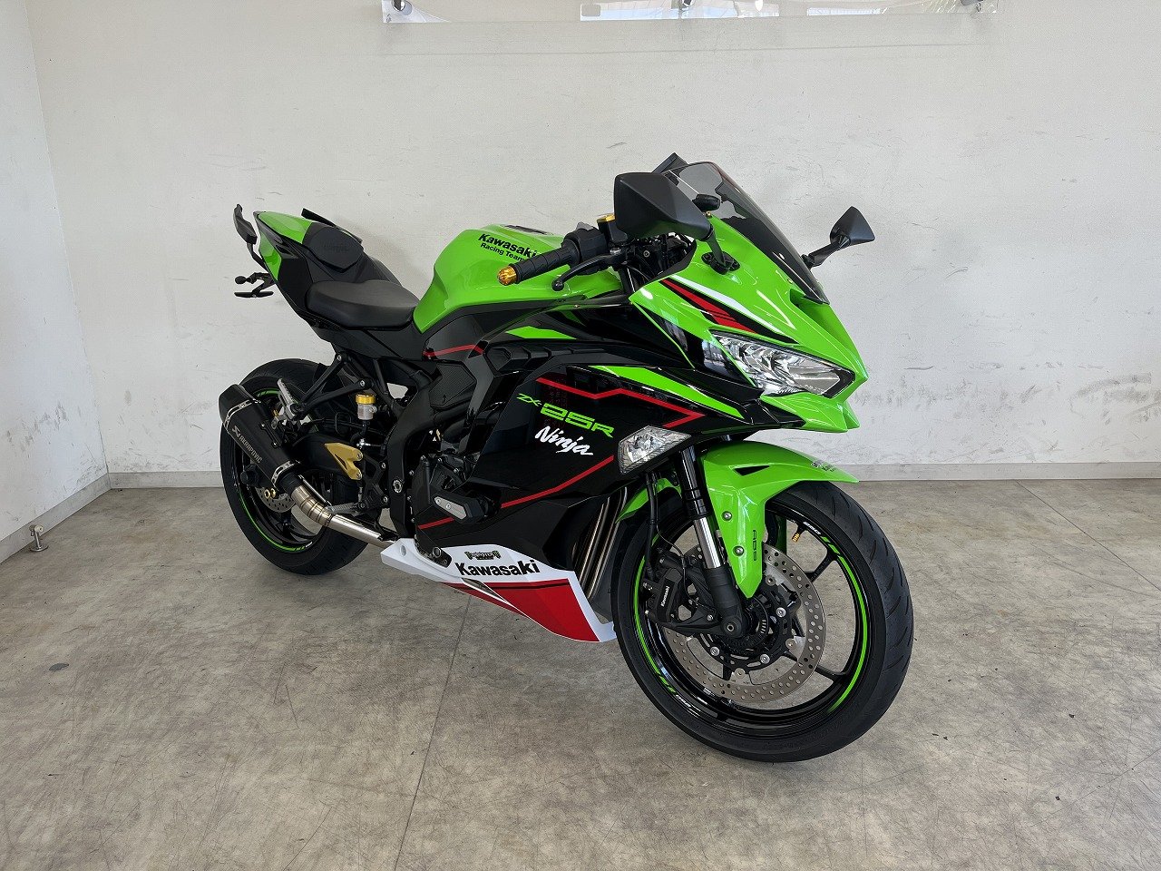 Ninja ZX－25R SE 2022年モデル フェンダーレス