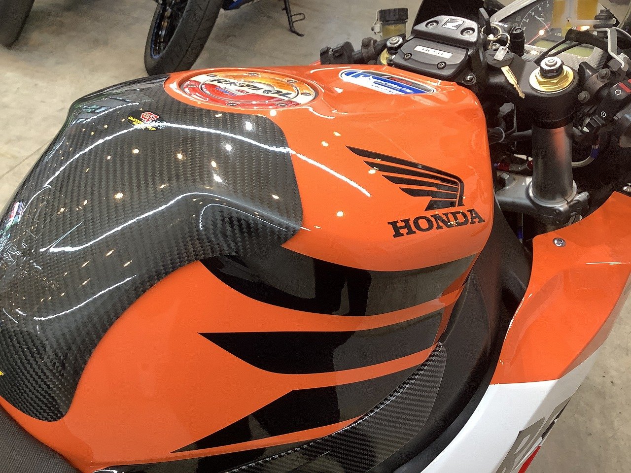 cbr1000rr sc57 用 テールカウルカバー テールカウルガード sc57 