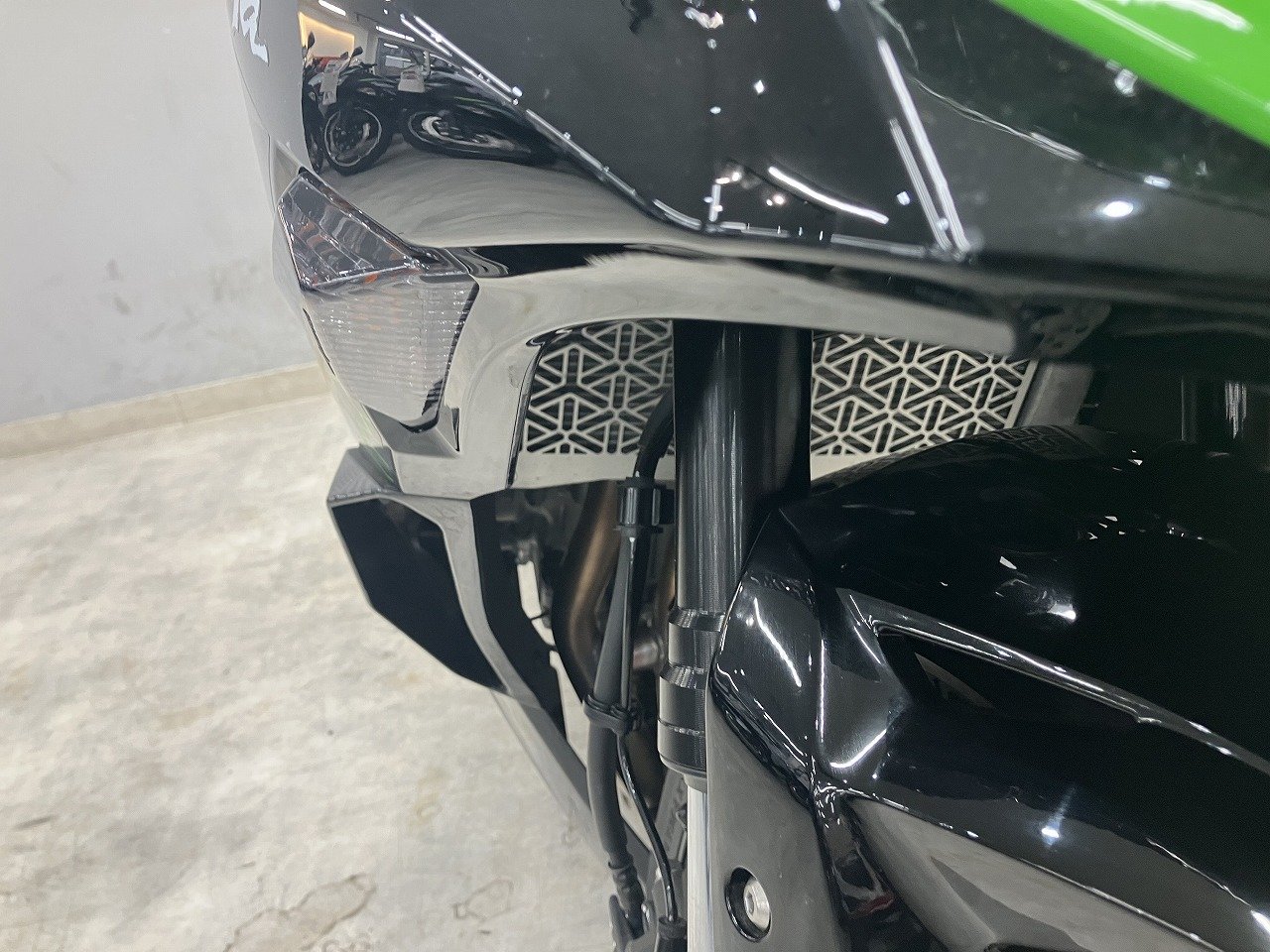 Ninja ZX-25R SE 2021年式モデル リアインナーフェンダーや