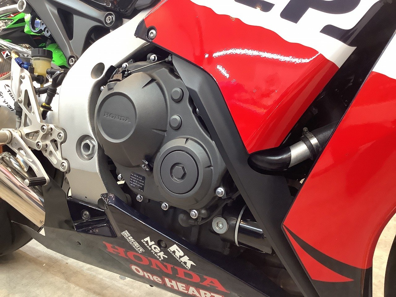 CBR1000RR SC59モデル レプソルカラー シングルシートカウル