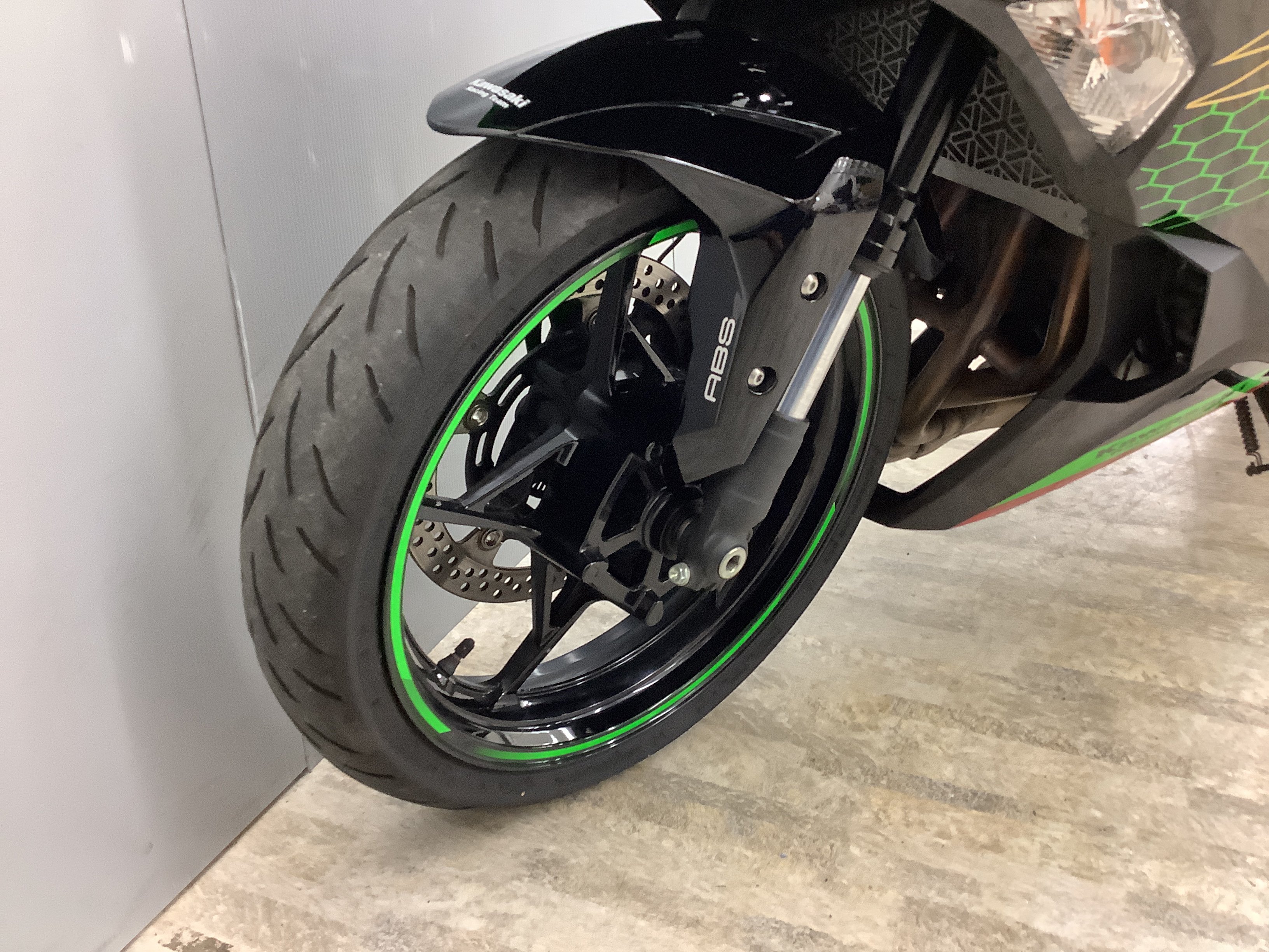 Ninja ZX-25R SE KRTエディション OVERフェンダーレス・エンジン