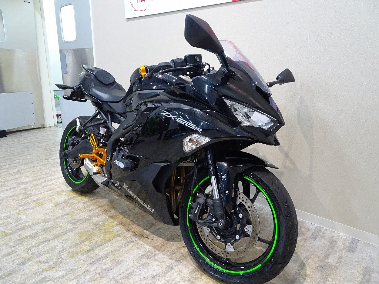 Ninja ZX-25R 2021年モデル/クイックシフター/コアガード