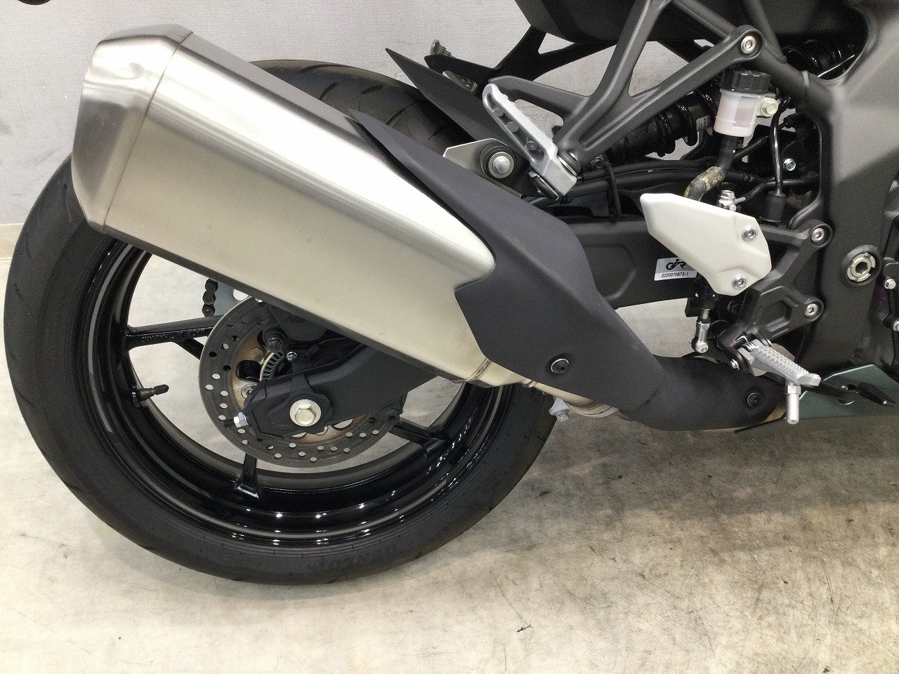 Ninja ZX-4R SE 2025年モデル マルチバー装備 | バイク買うなら