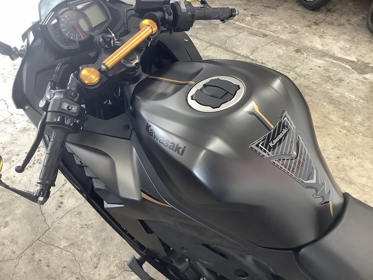 ナックル la219-10_1.jpg